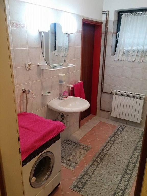 Apartment Bozic Врбовско Екстер'єр фото